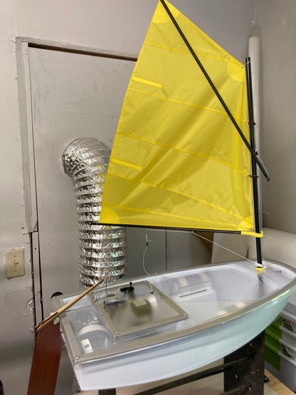 Miniopti Hull#0153 complete with Yellow Sail and accents