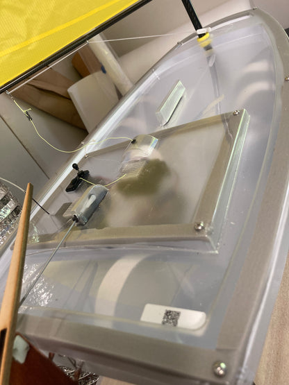 Miniopti Hull#0153 complete with Yellow Sail and accents