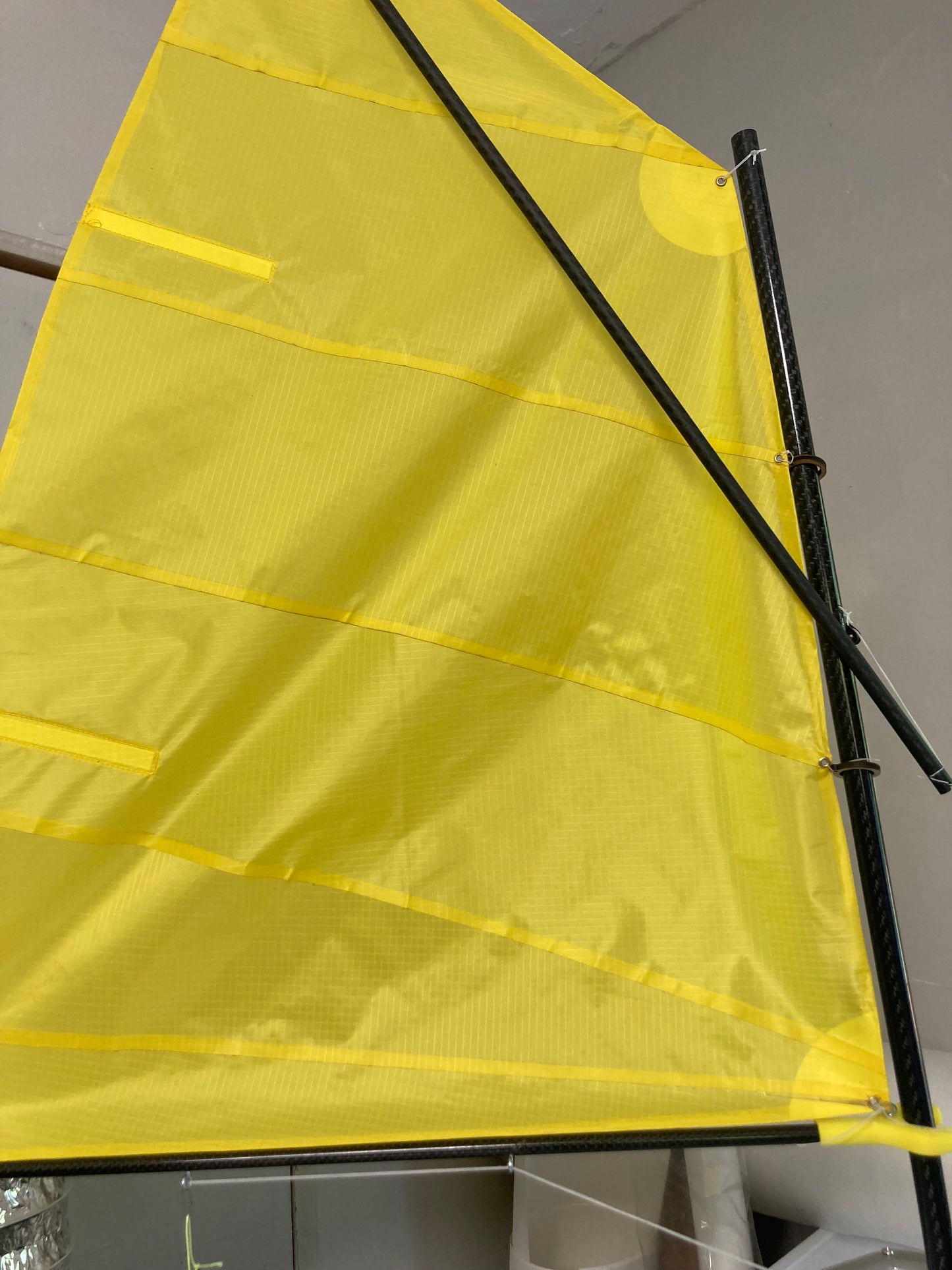Miniopti Hull#0153 complete with Yellow Sail and accents