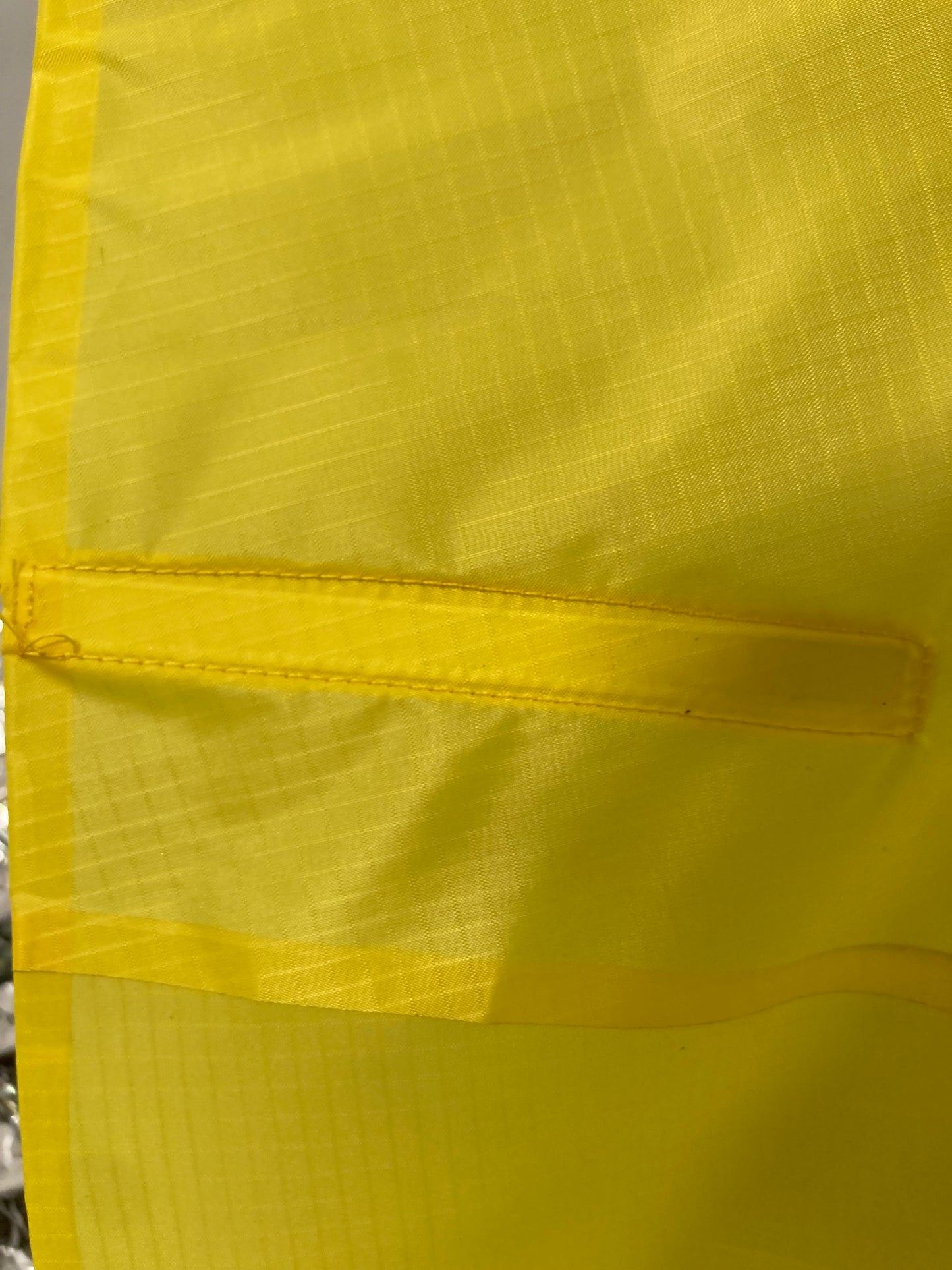 Miniopti Hull#0153 complete with Yellow Sail and accents